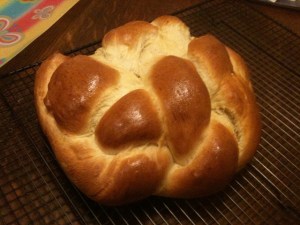 4969120397_68a6dc0563_z   Round Challah